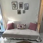 Comfy Near The Port And The Center Of *