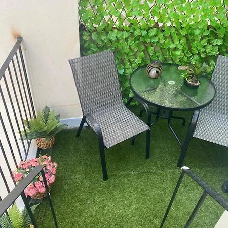 Apartment Comfy Near The Port And The Center Of