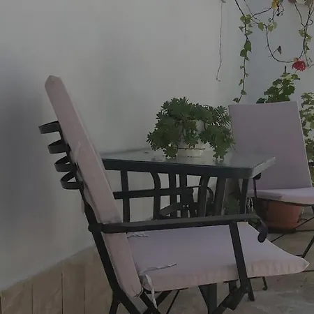 Comfy Near The Port And The Center Of Apartment Volos