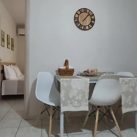 Comfy Near The Port And The Center Of Apartment Volos