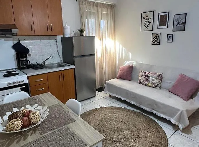 Comfy Near The Port And The Center Of