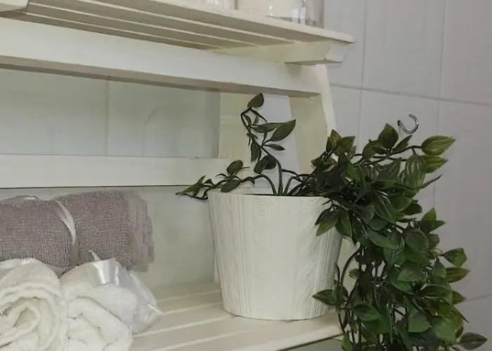 Comfy Near The Port And The Center Of *