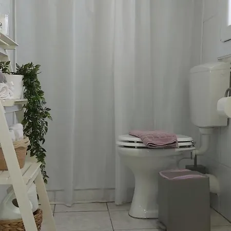 Comfy Near The Port And The Center Of *