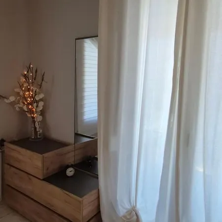 Comfy Near The Port And The Center Of
